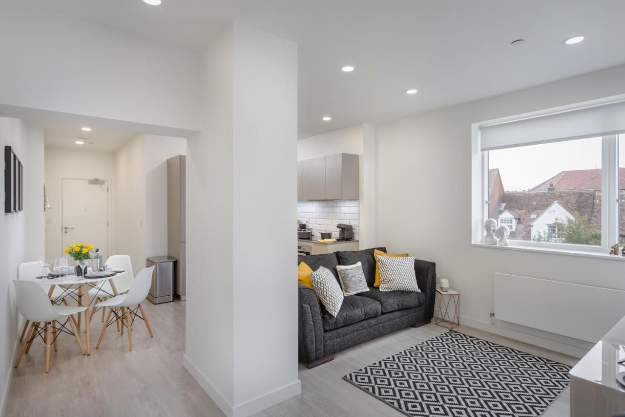 Luxury Serviced Apartments Stevenage, Hertfordshire Bagian luar foto